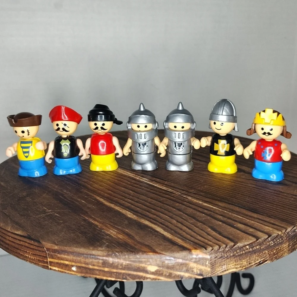 Vintage PlaySkool Lot Lil Playmate King Knights Figures Soldier Guards Pirate